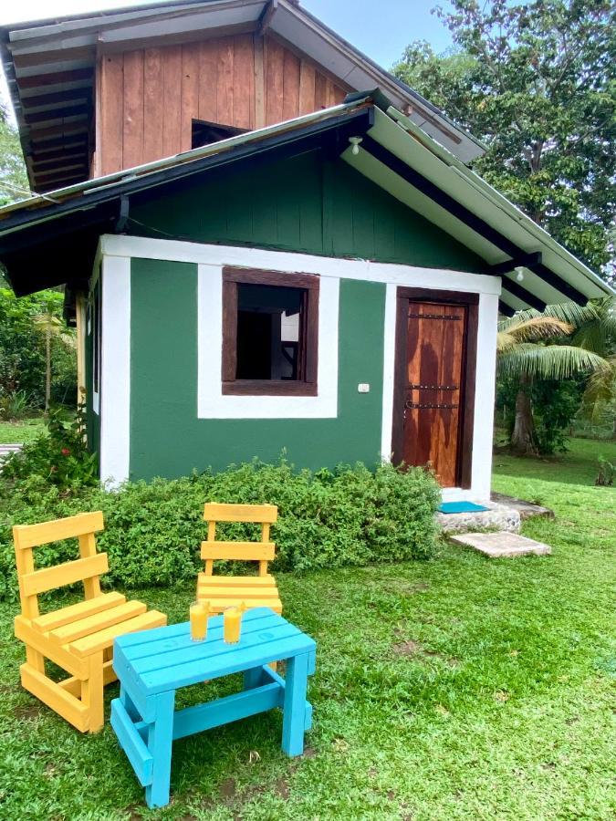 Hostal Portal Del Sol Capurgana Exterior photo