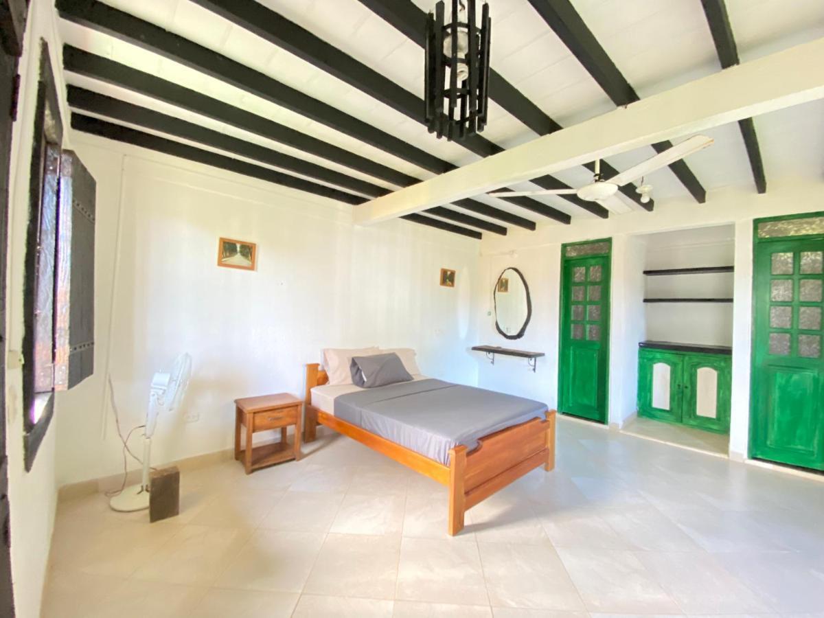 Hostal Portal Del Sol Capurgana Exterior photo